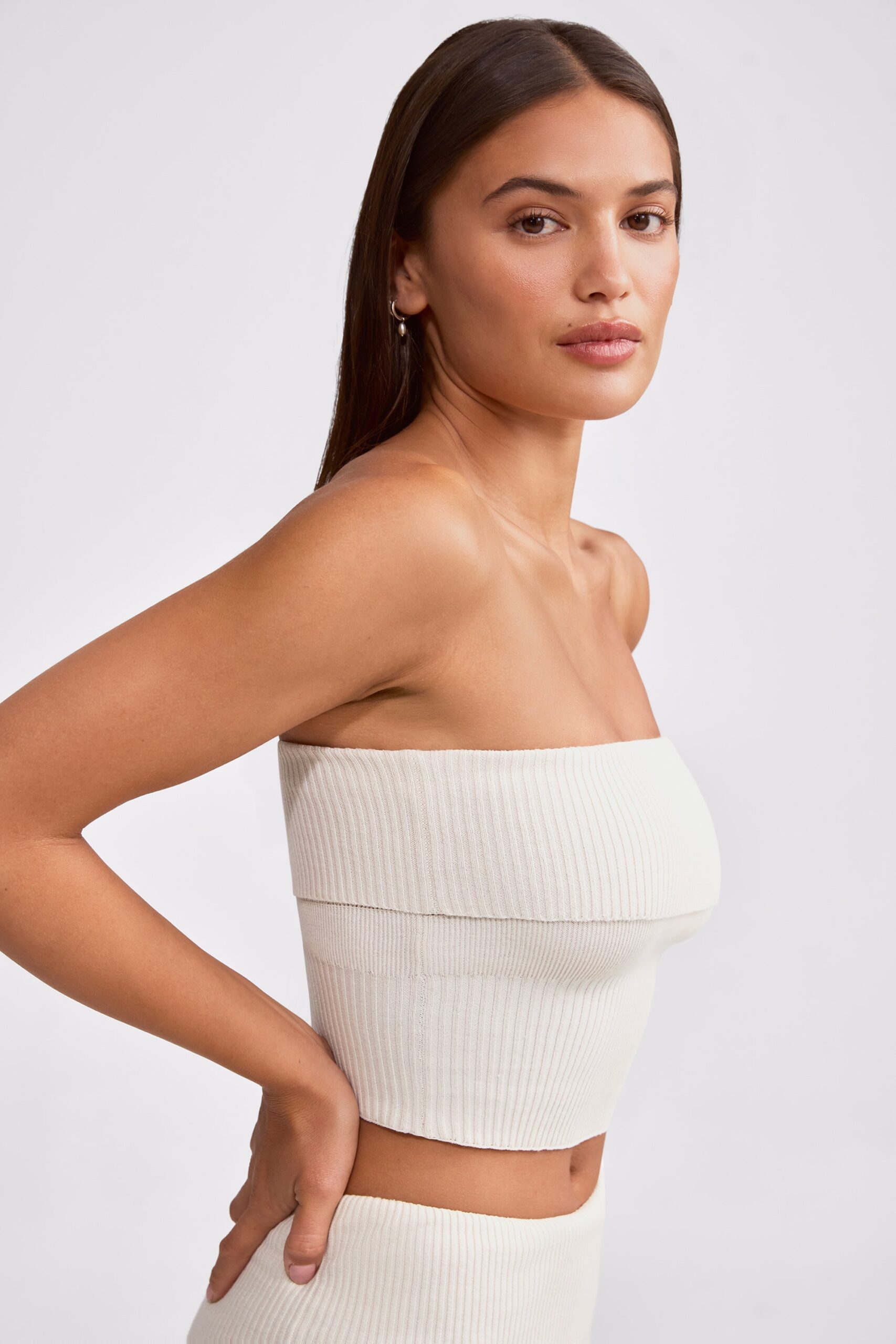 Bandeau Chunky Knit Crop Top in Cream - Image 3