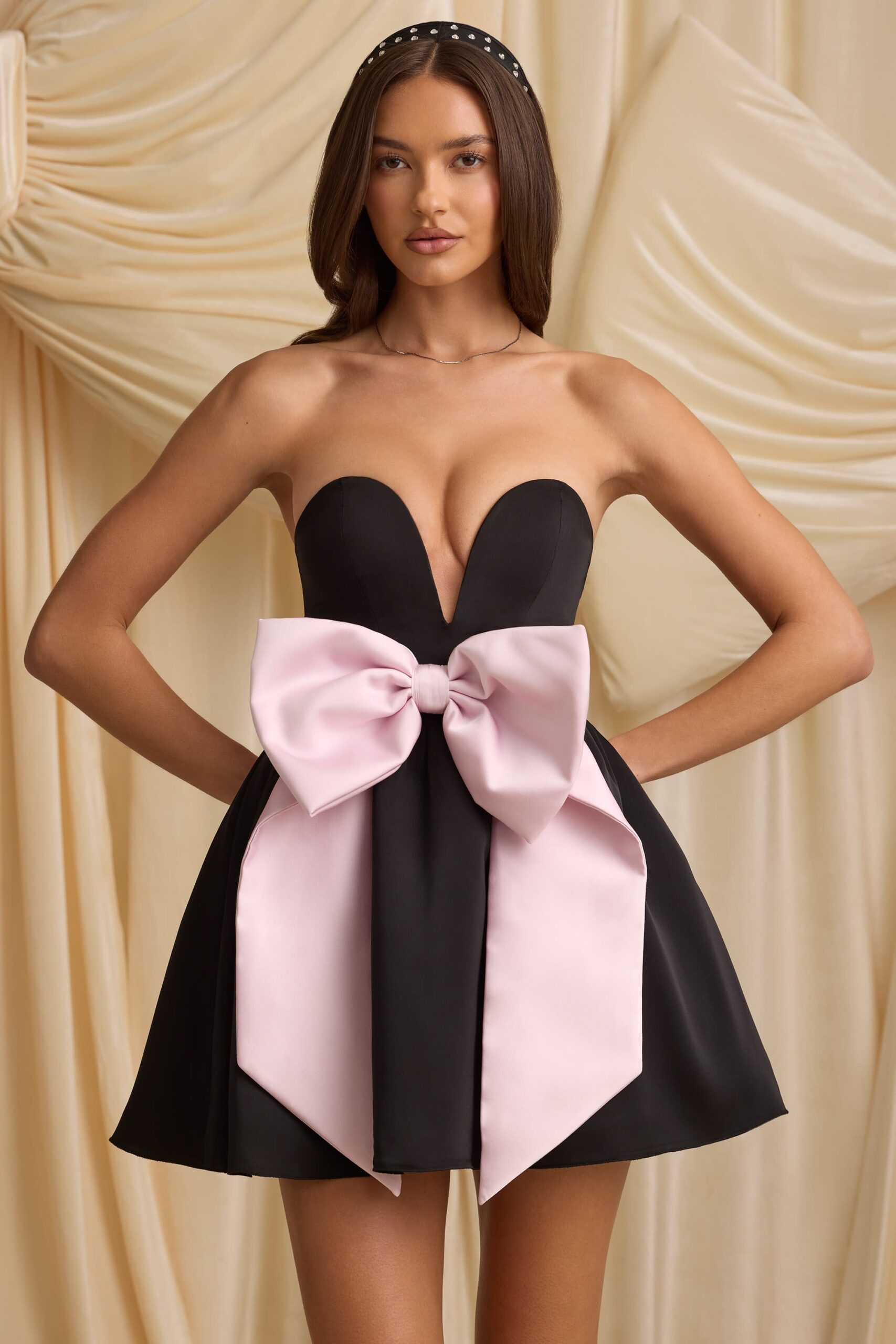 Bow-Detail Corset Mini Dress in Black - Image 6